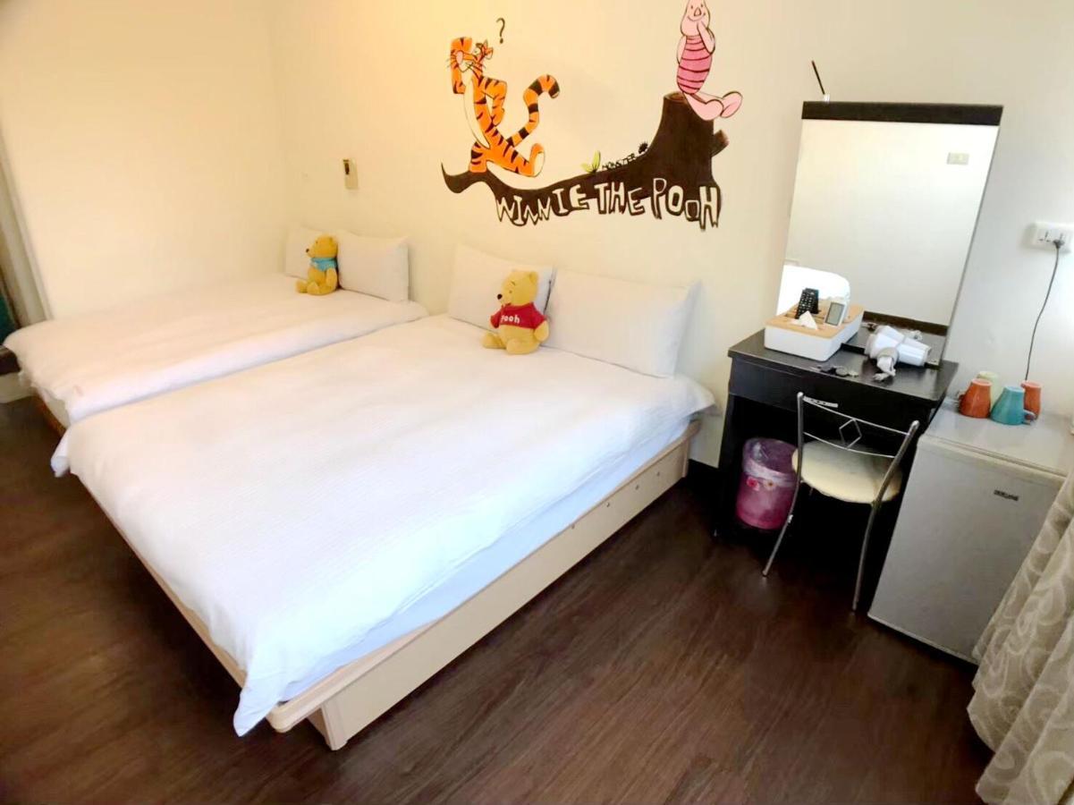 Happines Trip Inn Taichung Eksteriør bilde