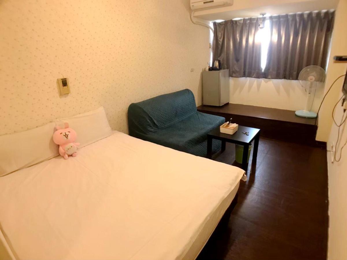 Happines Trip Inn Taichung Eksteriør bilde